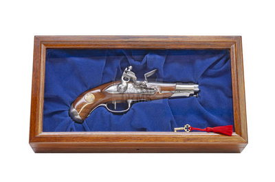 Pistolet czarnoprochowy AN IX de Gendarmerie kal.15,20mm w skrzyni drewnianej